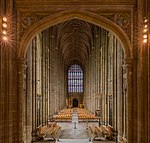 Perpendicular Gothic – Columns without interruption from floor to the vaults. Canterbury Cathedral nave (late 14th century).
