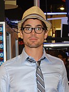 Matthew Bomer interprète Neal Caffrey.