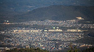 南側の弥勒山から望む浅間山（2016年1月1日撮影）