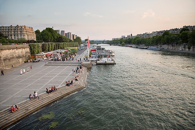 The river by the Eiffel Tower