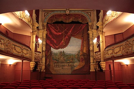 L'intérieur du théâtre, à l'italienne