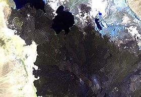 Район вулкана Алу (1999 г.). Снимок НАСА (Landsat).