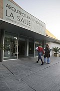 Entrada del edificio Sant Josep, sede de la escuela de Arquitectura.