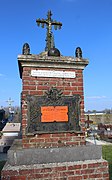 Le monument aux morts du XIXe siècle.