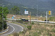 伊勢自動車道から名阪国道（大阪方面）への合流部。この先は一般国道である。