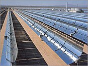 Espejos cilindro-parabólicos utilizados en una central térmica solar situada en Estados Unidos.