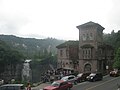 Hotel del Salto mit Wasserfall im Hintergrund (2010)