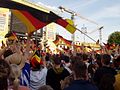 Zuschauer beim Eröffnungsspiel vor dem Brandenburger Tor