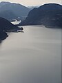 Le lac et le barrage de Serre-Ponçon vus du Sauze.