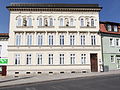 Wohnhaus mit Nebengebäude