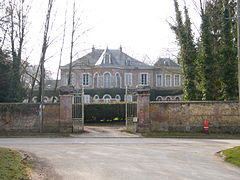 Château, face à la rue d'Arleux.