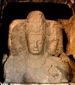 Trimurti sculpture of Lord Dattatreya از غارهای الفنتا، یک میراث جهانی یونسکو در مهاراشترا