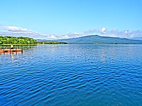 Le mont Ahoro et le lac Akan.