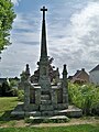 Calvaire proche de l'église paroissiale.