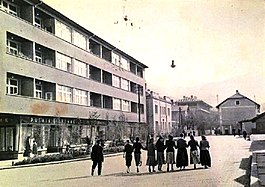 Zenican girls occupied Sarajevska street (1958)