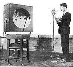 Experimental 3.3 GHz (9 cm) transmitter 1933 at Westinghouse labs [37] transmits voice over a mile.