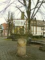 Pilori doté de carcans sur la place du marché à Korbach (Allemagne).