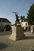 Méry-sur-Seine, statue célébrant les victoires révolutionnaires de Valmy et de Jemappes (1792).