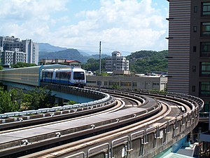 辛亥駅 - 万芳医院駅間のCITYFLO650型電聯車