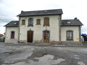 L'ancien bâtiment voyageurs de la gare de Parsac - Gouzon.