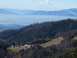 The hamlet of Zabreznik in Studenca