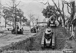 Chars Renault FT de la section de chars légers du 4e RAC, à Hanoï dans les années 1920