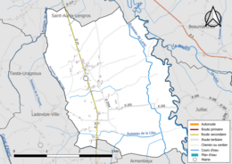 Carte en couleur présentant le réseau hydrographique de la commune