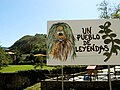 Cartel de un pueblo de leyendas en Barriopalacio de Anievas.