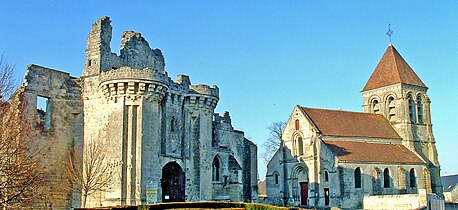 Le château et l'église.