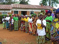 Reunião de mulheres vítimas de abuso sexual no Congo. Estupros, assédio e violência contra mulher foi comum no conflito e também em períodos posteriores.