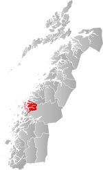 Mapa do condado de Møre og Romsdal com Rødøy em destaque.