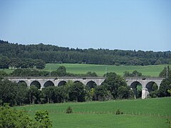 Le viaduc d'Andelot entre Andelot et La Joux.