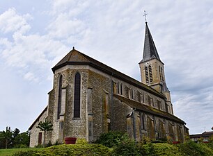 L'église Sainte-Madeleine : vue du chevet.