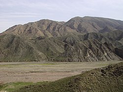 大武口溝から望む賀蘭山