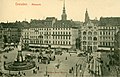 Nordseite des Altmarkts an der Johannstraße, Ansichtskarte von 1906; Kaufhaus Herzfeld (mittig rechts) und Café Central (links daneben); heute Kulturpalast Dresden und große Freifläche