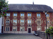 Représentation picturale des Arts libéraux sur la façade de l'école latine, à Brugg.