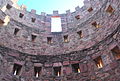 Interior torre almenada