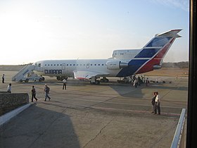 Un Yak-42 de la Cubana de Aviación sur le tarmac en 2005.