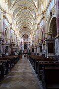 L'intérieur baroque de l'église abbatiale.