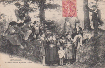 Barde breton apostrophant la foule (carte postale éditée à Nancy).