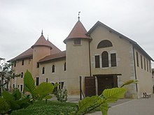 Vue du château de Novel.