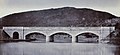 Le pont du Strat sur le Blavet (ligne ferroviaire allant d'Auray à Napoléonville [Pontivy], communes de Pluméliau et Bieuzy, photographie de Jules Duclos).