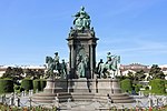 Estatua de María Teresa en Viena, 1872-1887