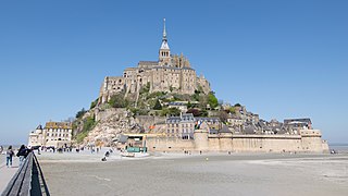 Le Mont-Saint-Michel vu de la passerelle.