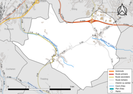 Carte en couleur présentant le réseau hydrographique de la commune