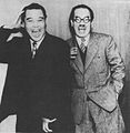 Hanabishi Achako and Yokoyama Entatsu established the talk show-centered manzai style. They were active since 1919.