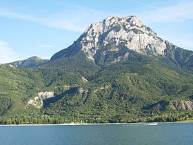 Le Grand Morgon au-dessus du lac de Serre-Ponçon