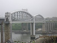 A ponte Royal Albert, visto dende a estación de ferrocarril de Saltash.