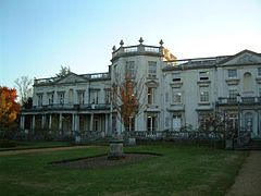 Casa Grove, Roehampton