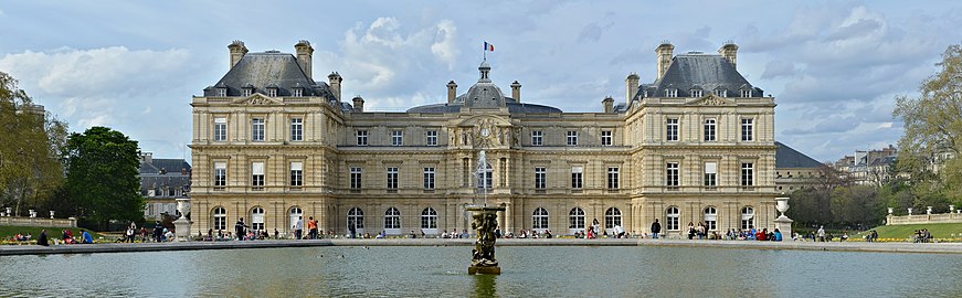 View of the south facade and the garden basin